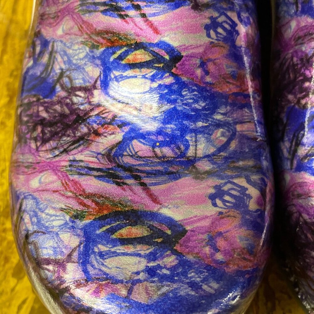 Dansko Purple Multi Abstract Pattern Clogs - Picture 4 of 11